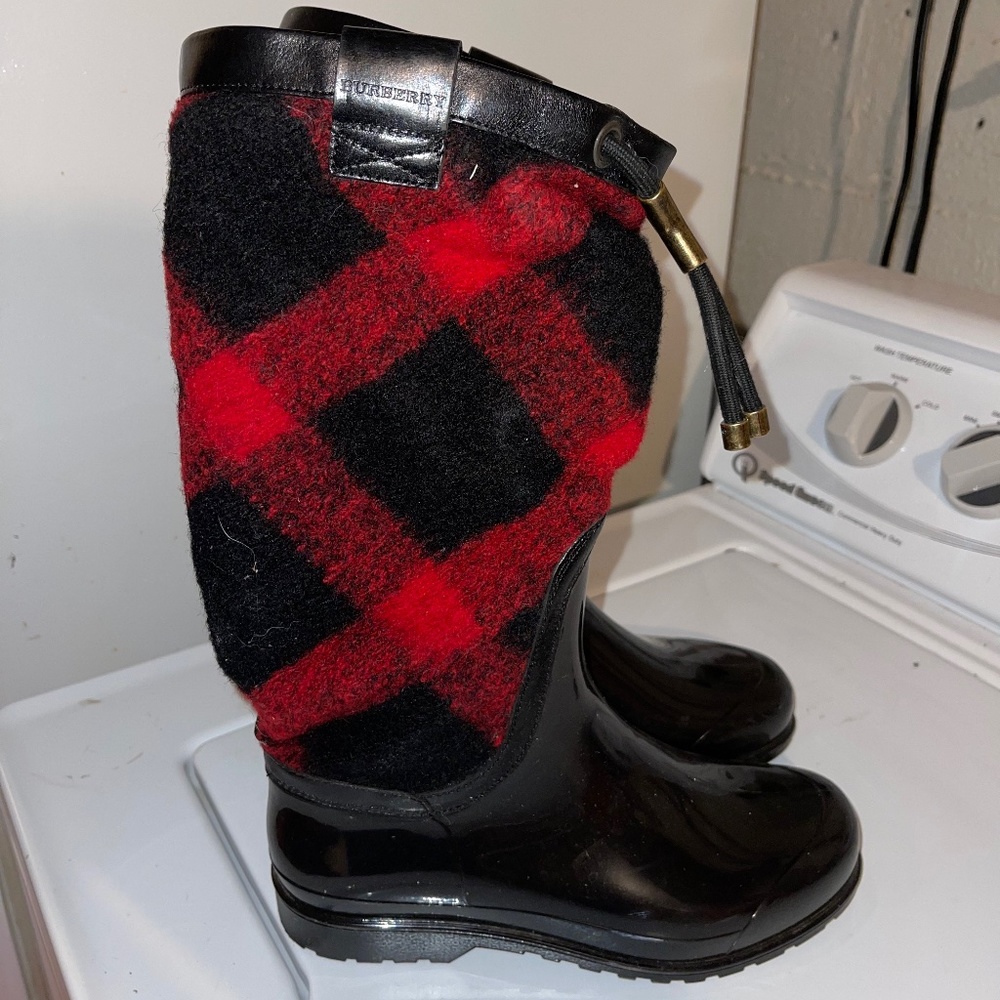 Burberry boots